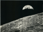 人类在月球拍摄的第一张照片“地出”或卖出128万元高价